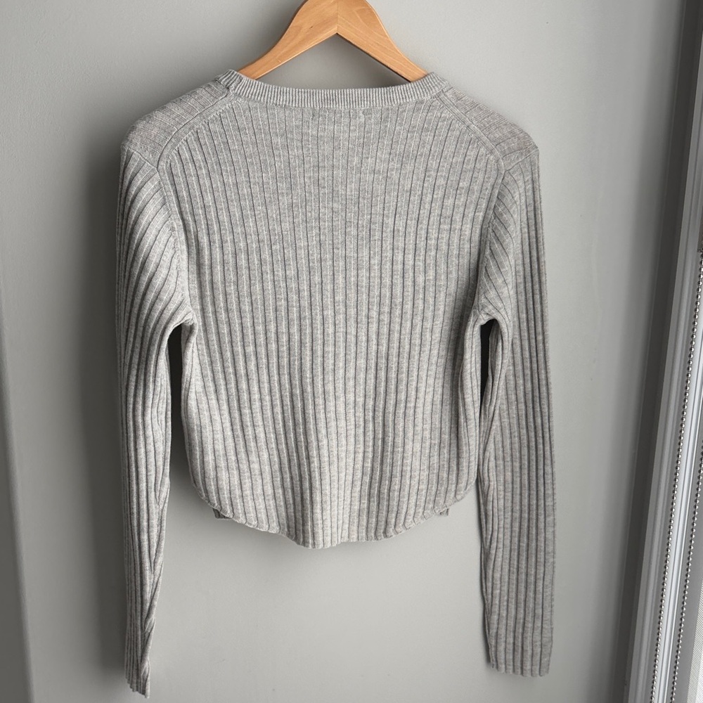 Babaton Light Gray Ribbed Sweater - Picture 5 of 5